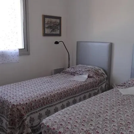 Appartement Hyeres, 2 Pieces, 4 Personnes - Fr-1-335-80 Apartament